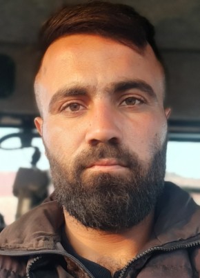 Özcan erden, 28, Türkiye Cumhuriyeti, İzmir