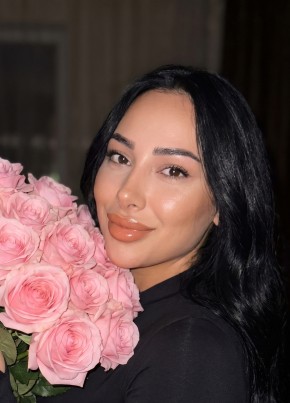 Там из Махачкалы 34 года