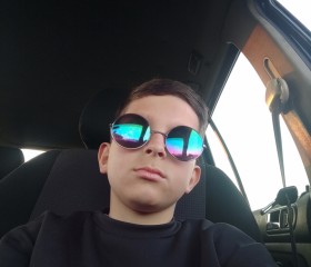 Loel, 18, Kukes