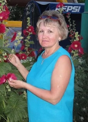 Галина, 63, Россия, Туапсе