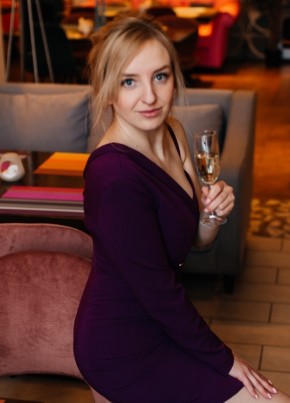 Таня, 32, Россия, Саратов