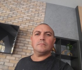 Sergey, 46, Simferopol