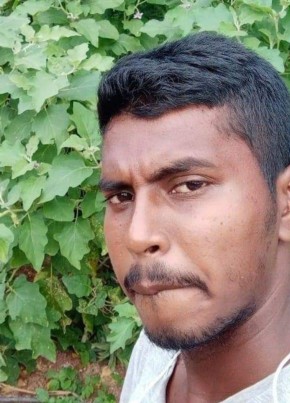 Ravneel Prakash, 26, Fiji, Lautoka