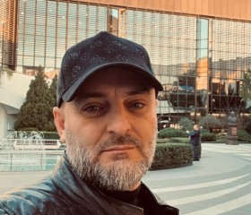 Vitaliy, 43, Krasnodar