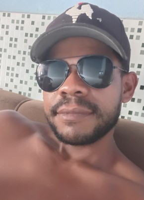 Gilson Pereira из Nova Venécia 32 года