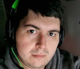 Dylan, 23, Niagara Falls