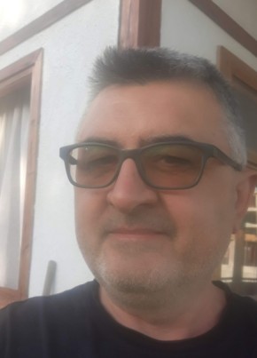 Людмил, 49, Romania, București