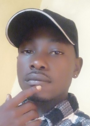 Bukenya Disan из Kampala 32 года