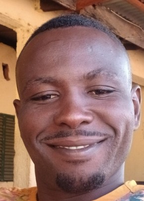Lamar из Labé 29 лет