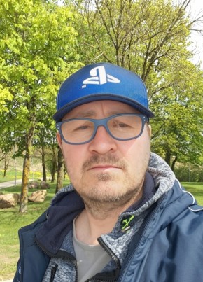 Aleksei из Tallinn 45 лет