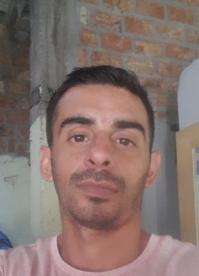 Leonardo Rojas, 37, República Argentina, San Isidro