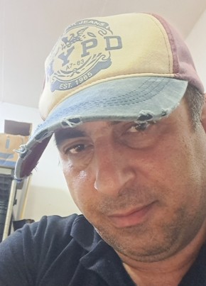 גבריאל אברמוב, 52, מדינת ישראל, חולון
