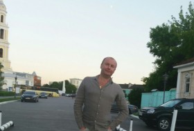 Oleg, 58 - Just Me