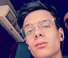 Mohamed, 27, Tahta