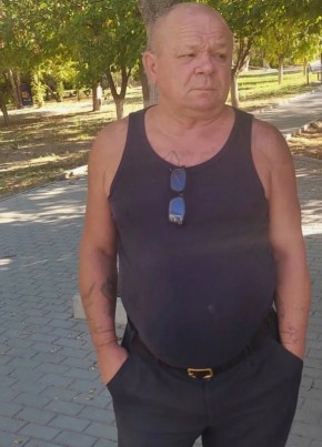 Олег из Новочеркасска 55 лет