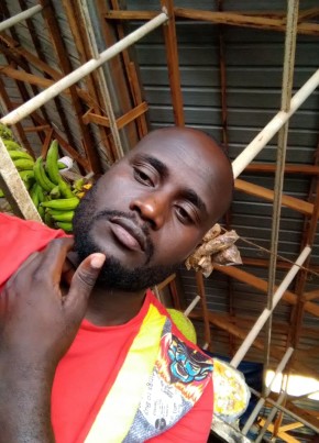 Liam, 31, Uganda, Kampala