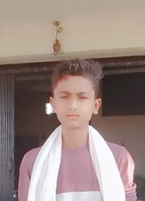 Anuj Kushwaha, 19, India, Satna