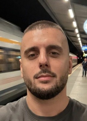 Максим из Армавира 38 лет