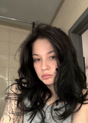 Ирина из Омска 25 лет