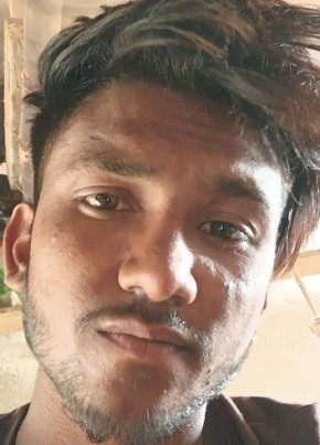 Karan, 22, India, Ahmedabad