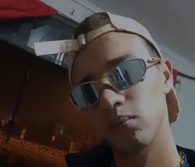 Emanuelcovalski, 22, Curitiba