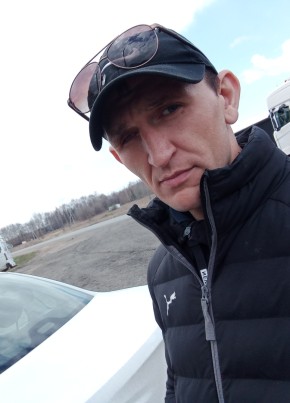 Павел Бажков из Горячеводския 34 года