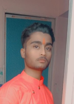 Vivek Singh, 19, India, Chas
