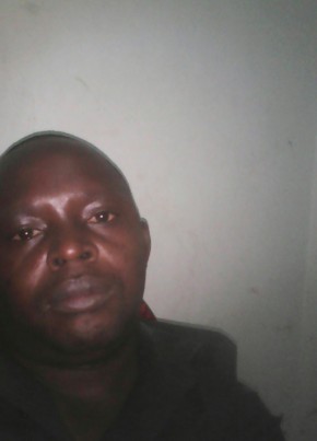Eric, 39, Uganda, Kampala