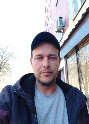 Andrey Musin, 42, Russia, Perm