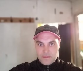 Roman, 33, Saint Petersburg