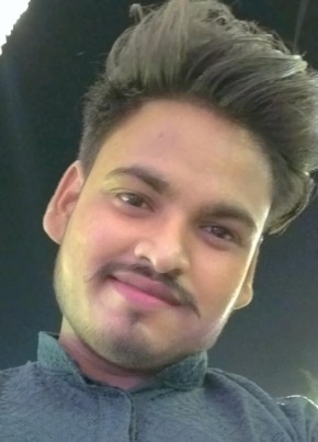 Varun Pratap Sin, 19, India, Faizābād