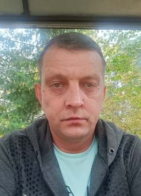 Роман из Москвы 46 лет