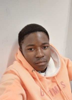 Takue из Ibhayi 18 лет