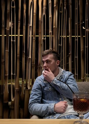 Дмитрий из Волхова 25 лет