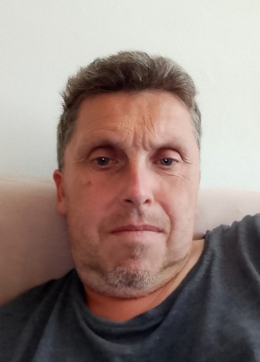 Pavel Veselý из Ostrava 46 лет