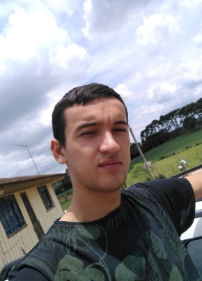 Evandro, 26, República Federativa do Brasil, Curitiba