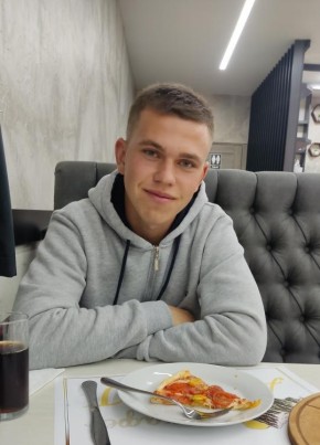 Дмитрий из Берасьце 24 года