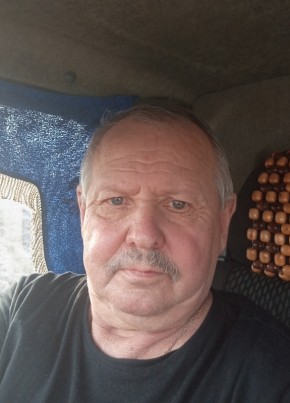 Павел из Москвы 63 года
