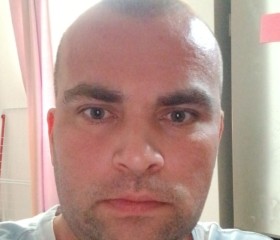 Evgeniy, 36, Budapest