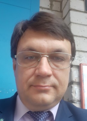 Денис из Снежинска 48 лет