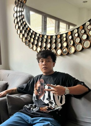 Jay из Legaspi 20 лет