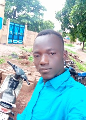 Driss, 27, Burkina Faso, Ouagadougou