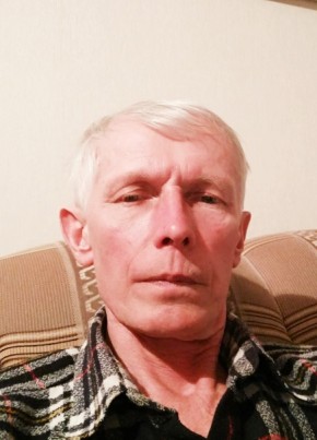 анатолий из Омска 68 лет