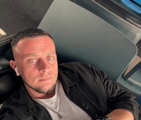 Aleksandr, 34, Tirana