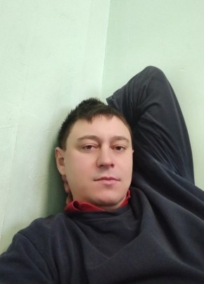 Владислав Карпов из Верхнего Уфалея 30 лет
