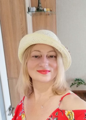 Люба, 44, Україна, Харків