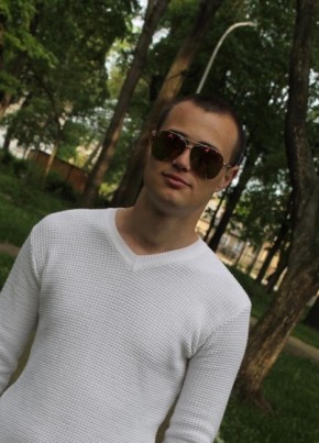 Артур, 25, Россия, Уфа