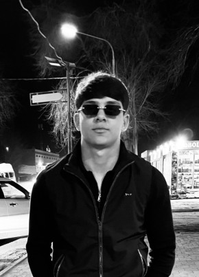 Илья из Волгограда 25 лет