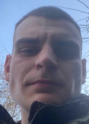 Максим из Москвы 21 год