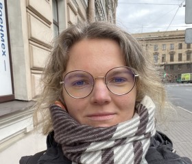 Yuliya, 36, Saint Petersburg